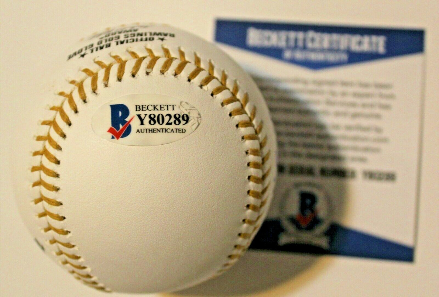 Wade Boggs Signed Official Gold Glove Baseball w/Beckett COA Y80289 Red Sox