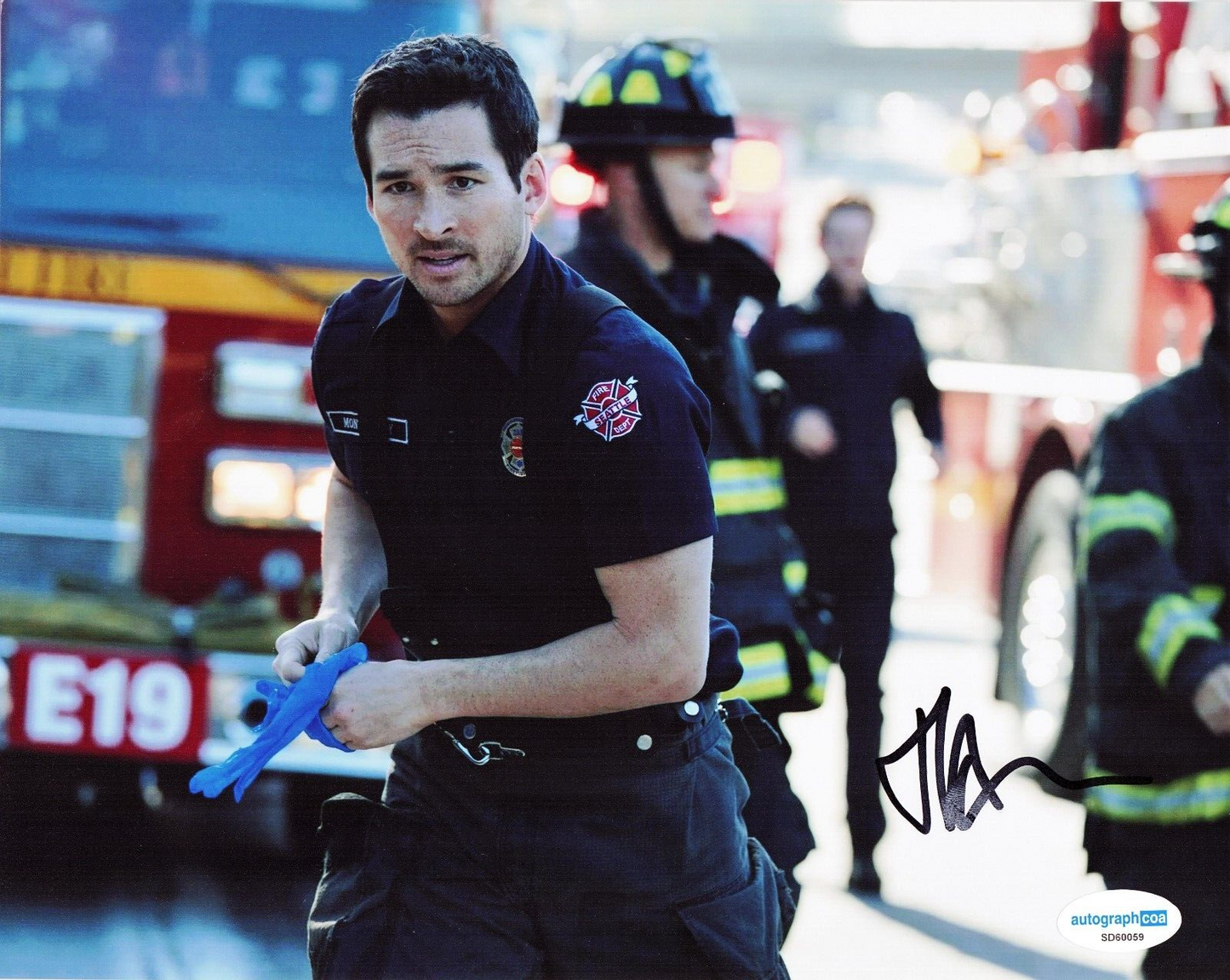 Jay Hayden Station 19 Travis Montgomery Signed 8x10 Photo w/ACOA SD60059
