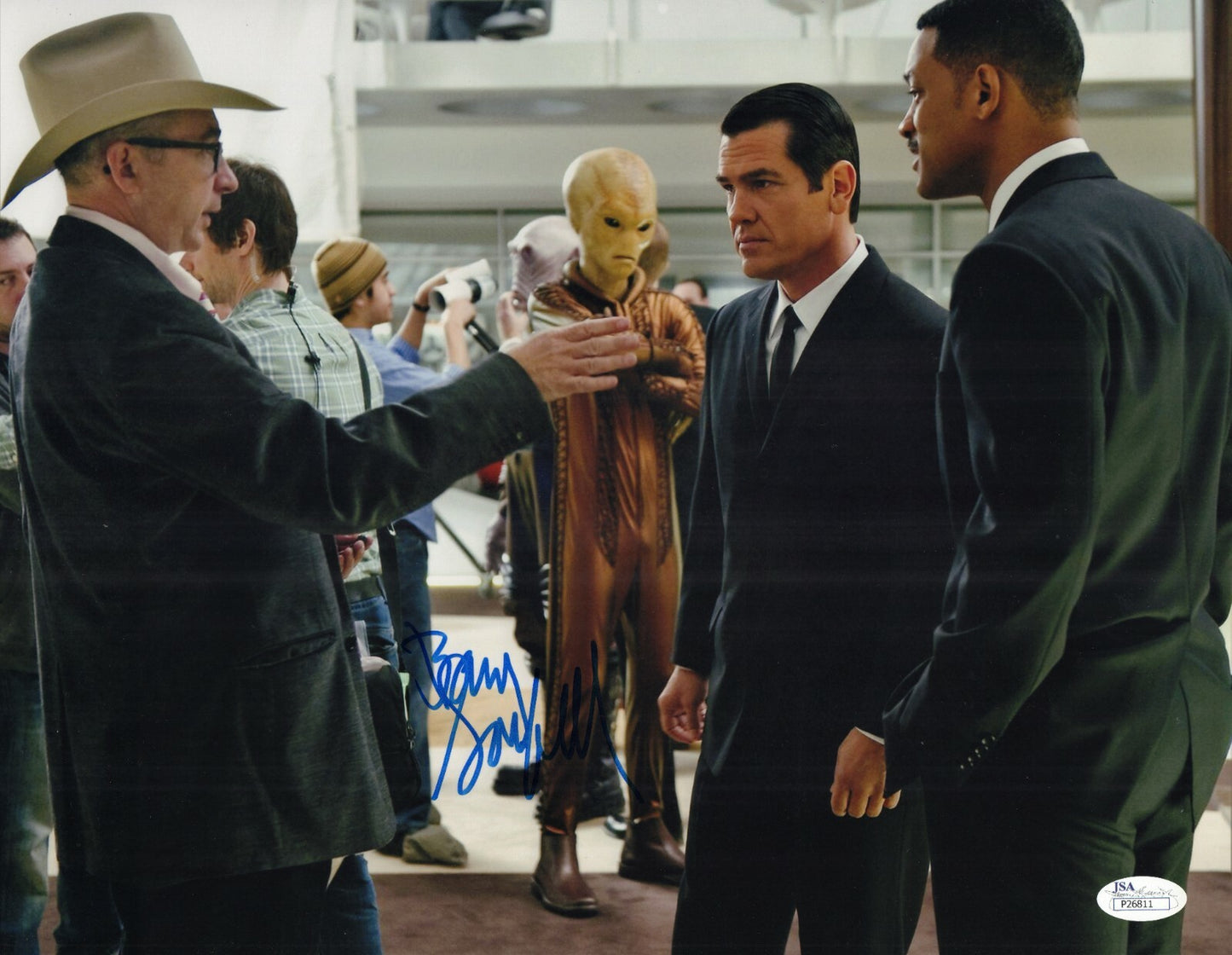 Barry Sonnenfeld Signed Men In Black Director 11x14 Photo w/JSA COA P26811