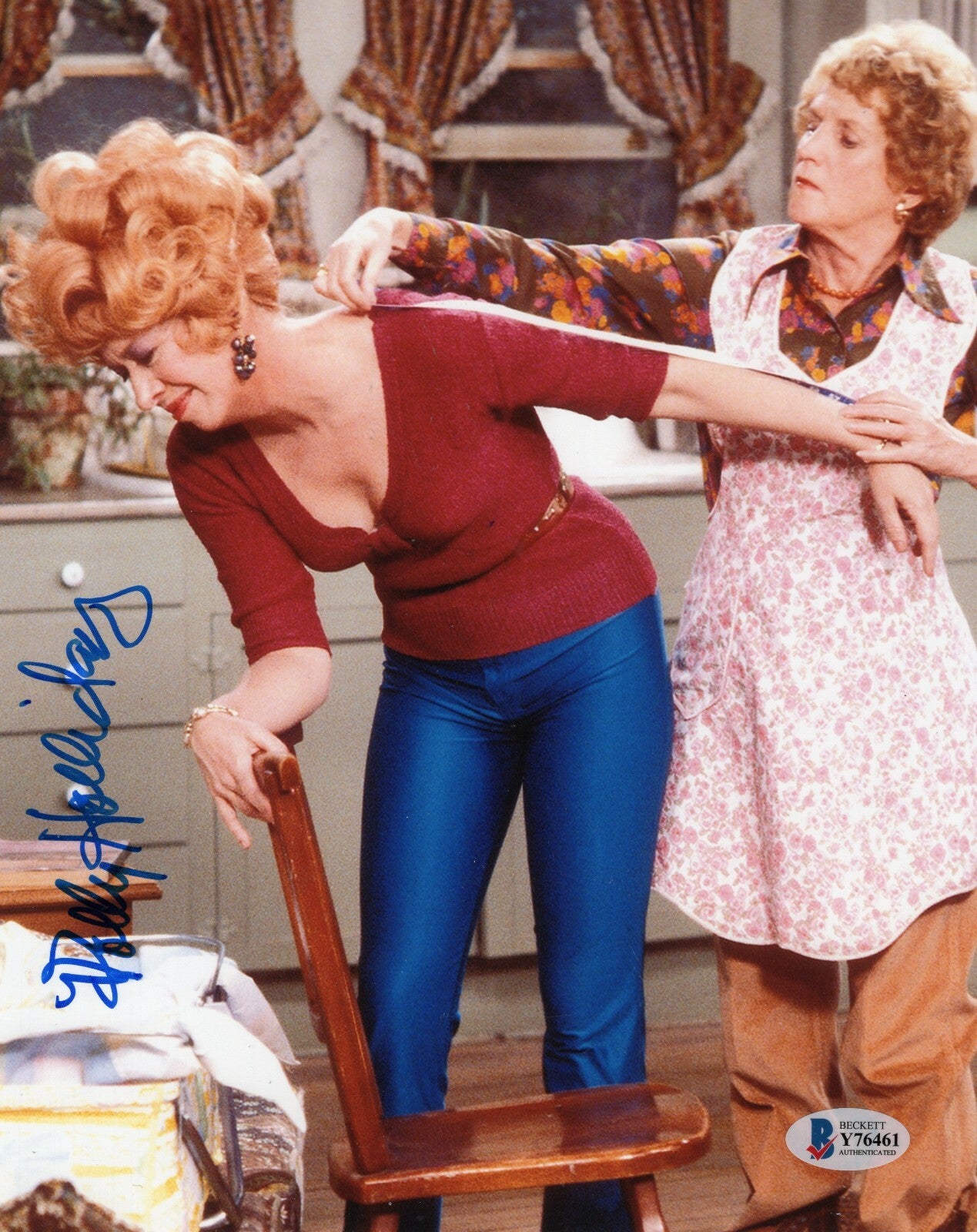 Polly Holliday Alice Florence Castleberry Signed 8x10 Photo w/Beckett COA Y76461