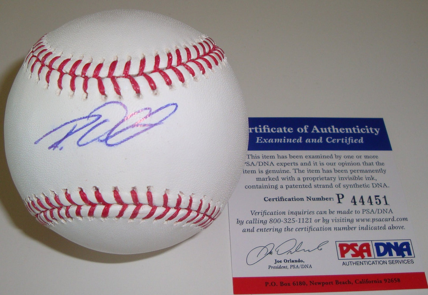 Roy Oswalt Signed Baseball w/PSA DNA Phillies Series