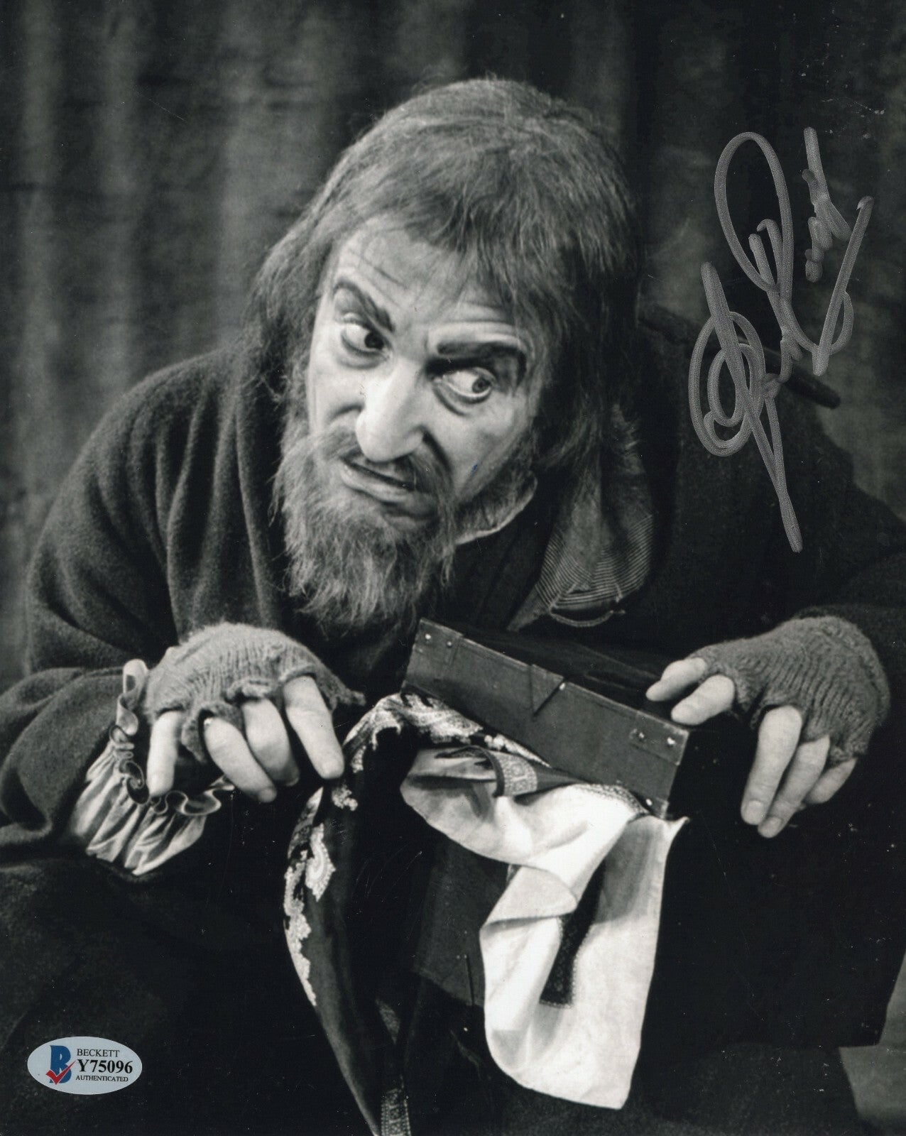 Clive Revill Signed 8x10 Photo w/Beckett COA Y75096 Robin Hood