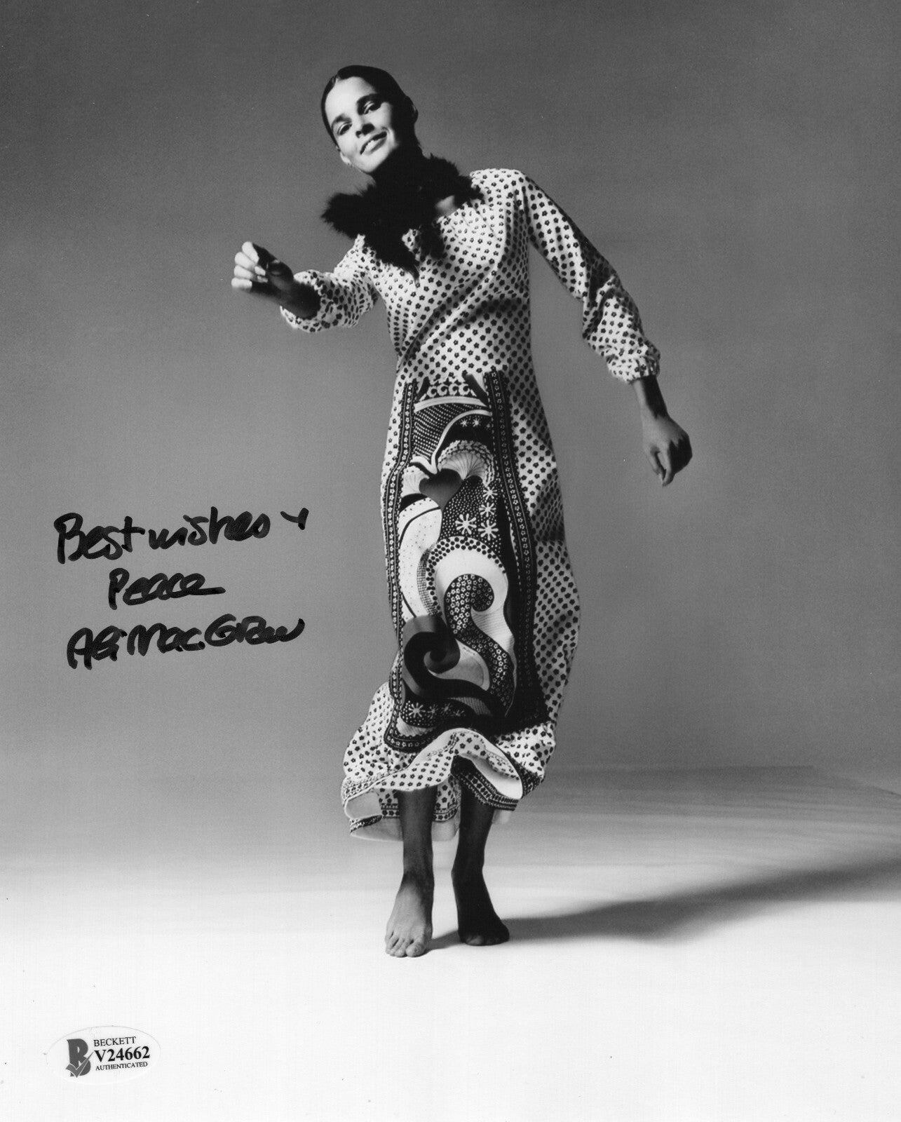 Ali MacGraw Signed Love Story The Getaway 8x10 Photo w/Beckett COA V24662