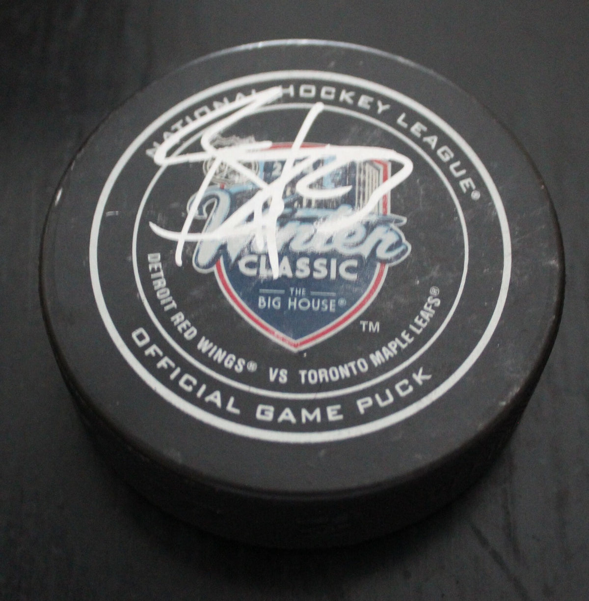 Brian Lashoff Detroit Red Wings Signed 2014 Winter Classic Game Puck w/COA