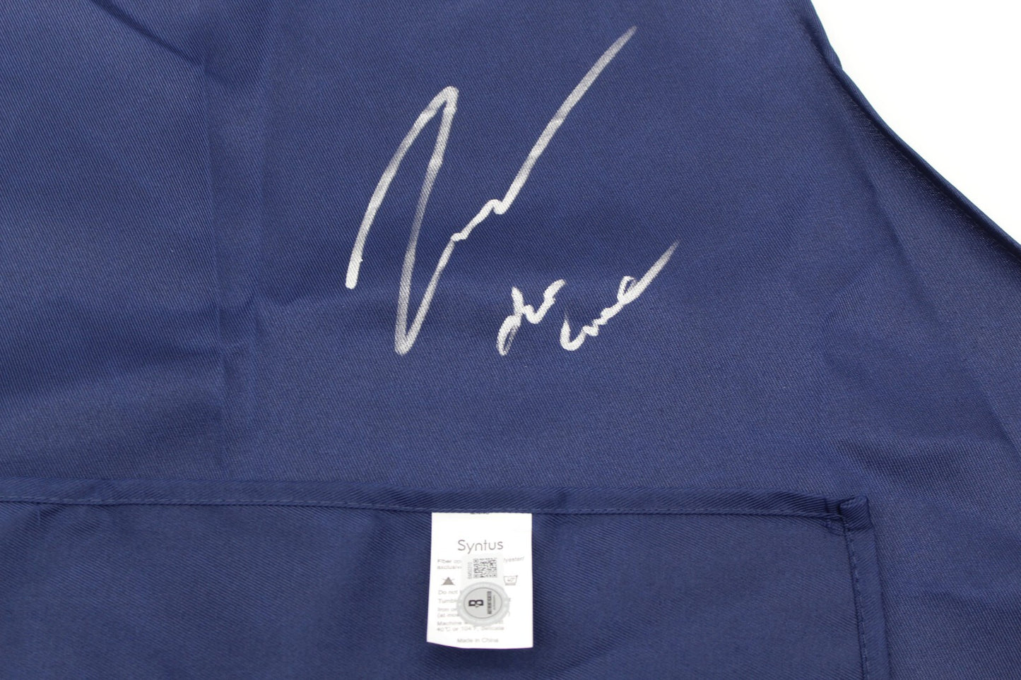 Jeremy Allen White The Bear Signed Chef Apron Carmy w/Beckett COA BM50310