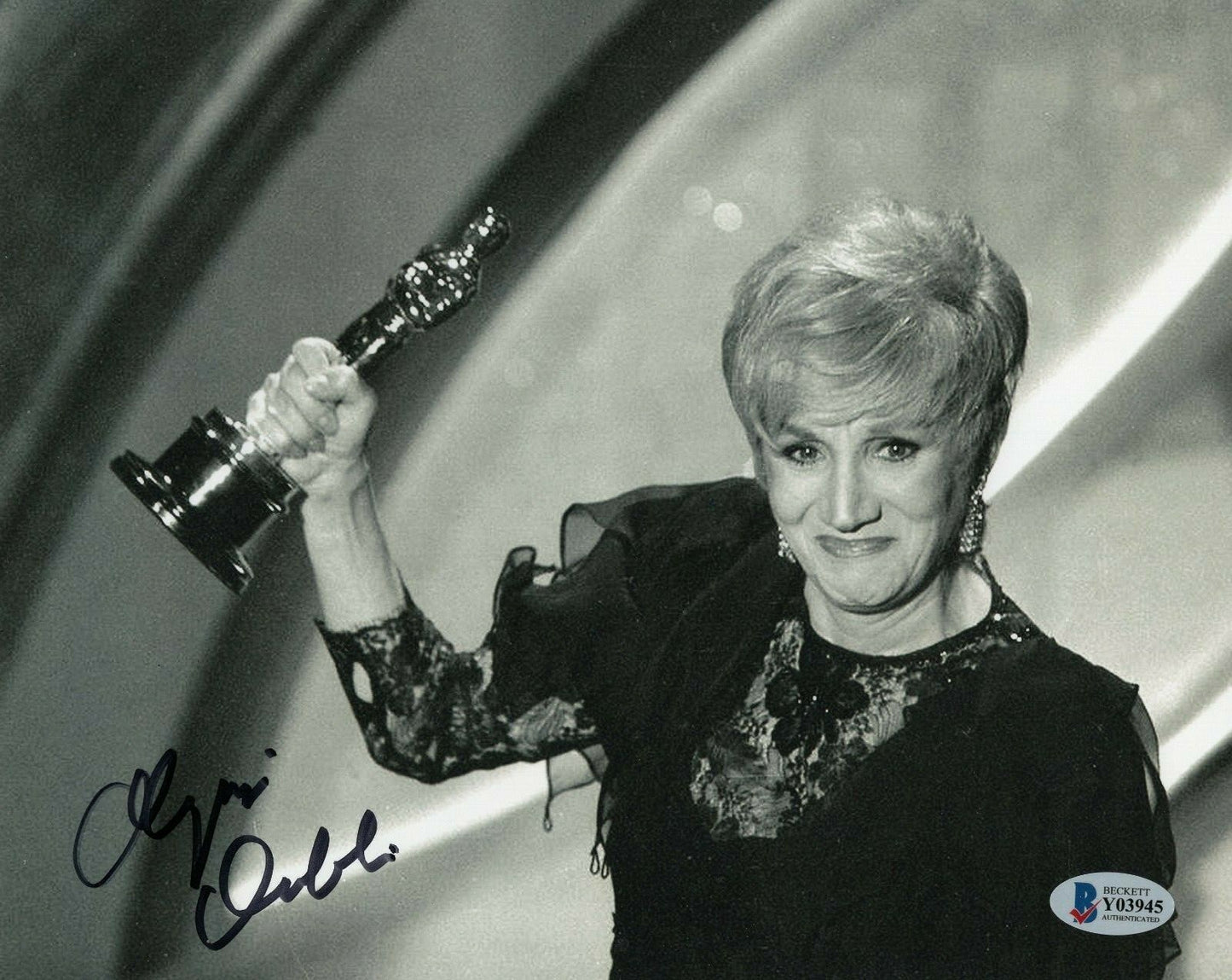 Olympia Dukakis Signed Moonstruck Movie 8x10 Photo w/Beckett COA Y03945