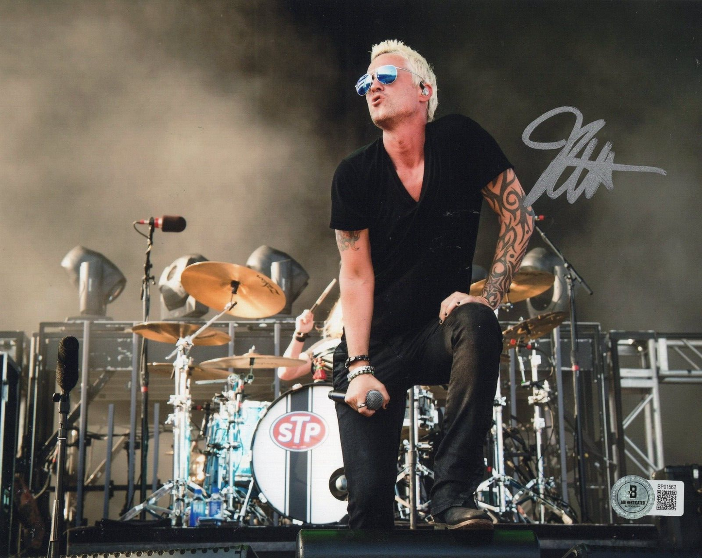 Jeff Gutt Stone Temple Pilots STP Signed 8x10 Photo w/Beckett COA BP01562