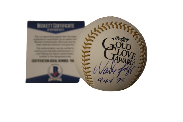 Wade Boggs Signed Official Gold Glove Baseball w/Beckett COA Y80289 Red Sox