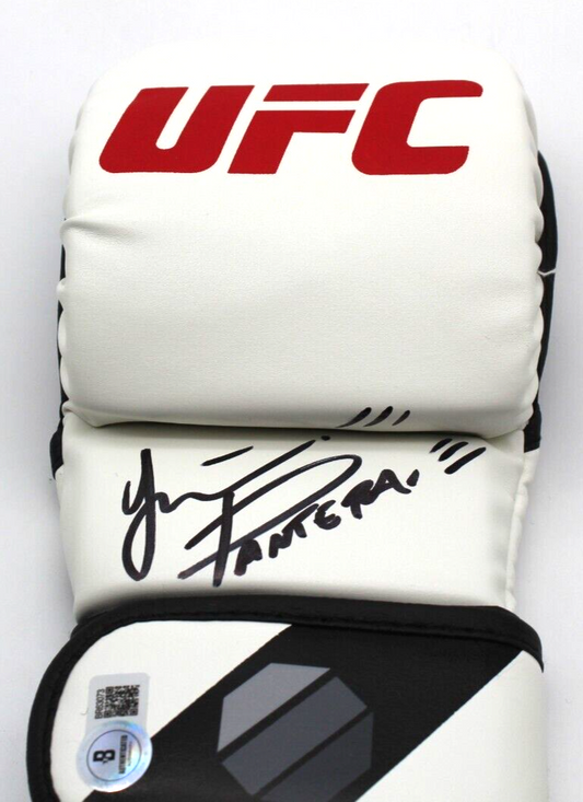 Yair Rodriguez Signed UFC Glove El Pantera w/Beckett COA MMA Champion BR63073