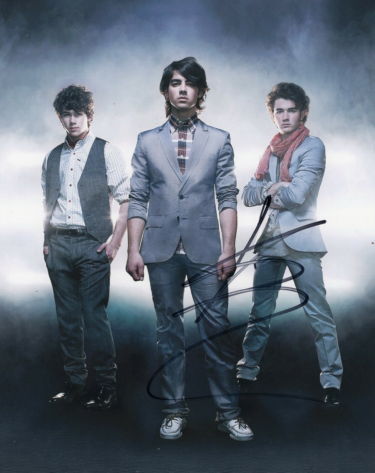 Kevin Jonas Jonas Brothers Signed 8x10 Photo w/COA Pop Rock Band #1