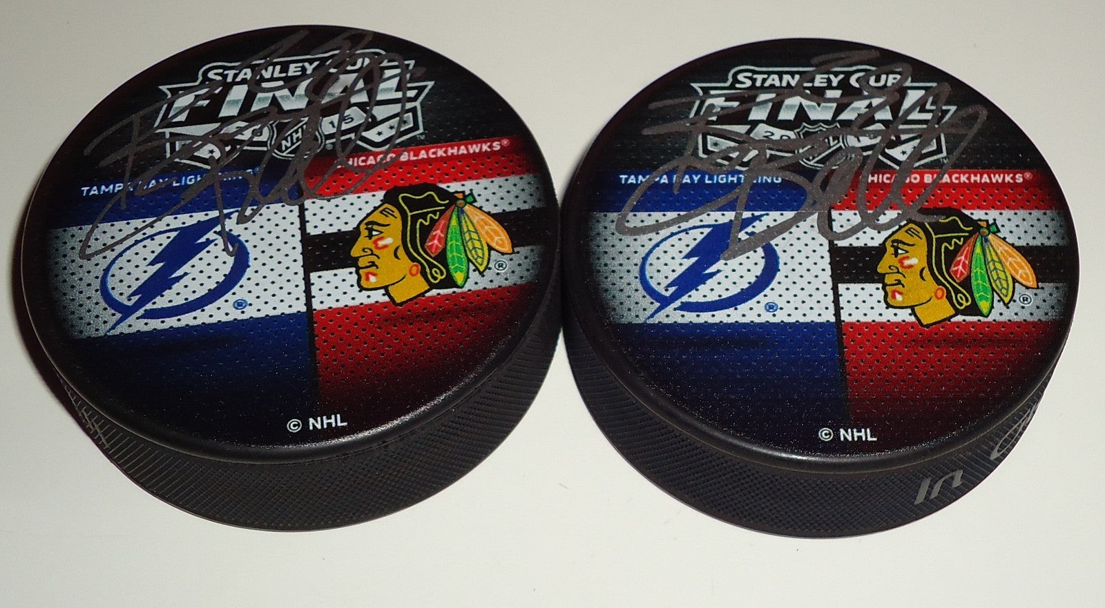 Bryan Bickell signed 2015 Tampa Bay Lightning Vs Blackhawks finals puck w/coa