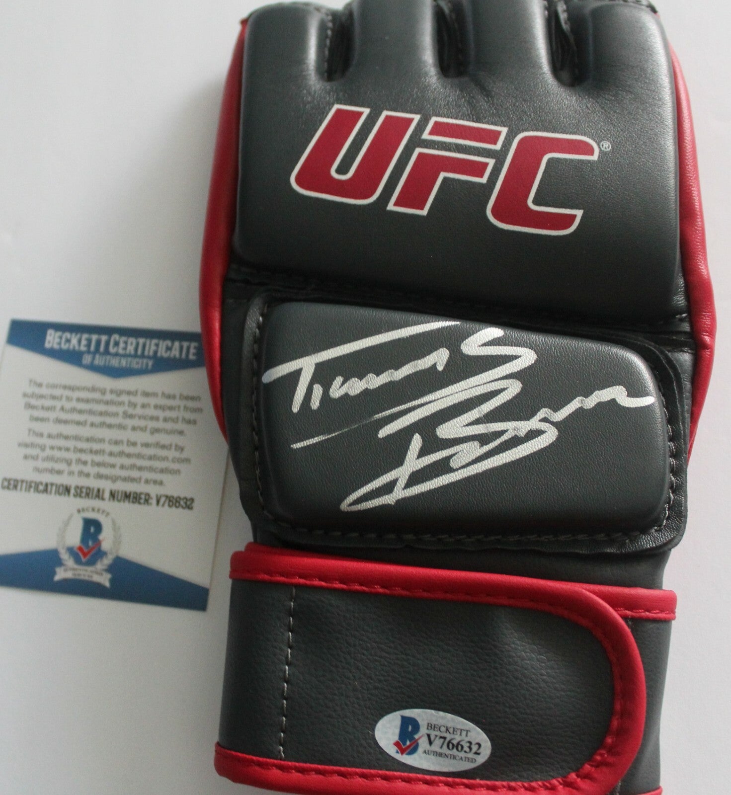 Travis Browne Signed UFC Training Glove w/Beckett COA MMA Champion V76632