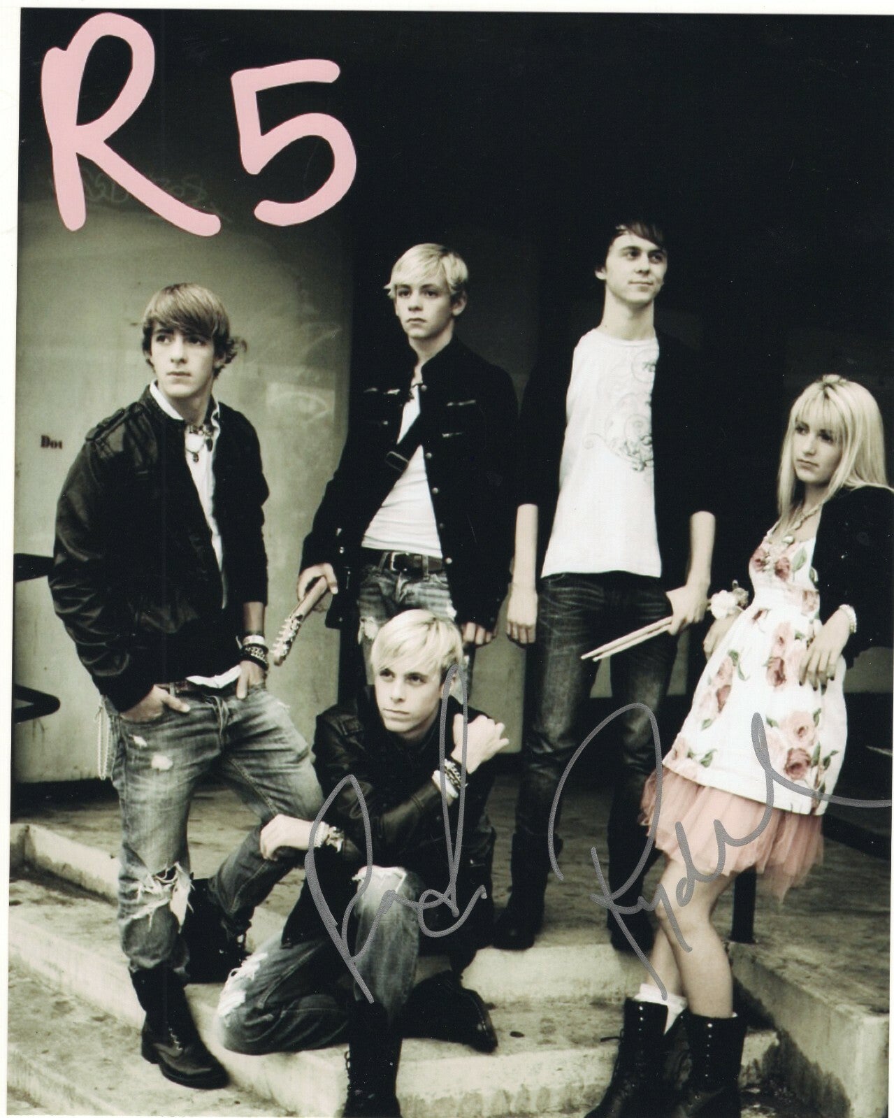 R5 Pop Band Signed 8x10 Photo w/COA Forget About You Pass Me By Smile 