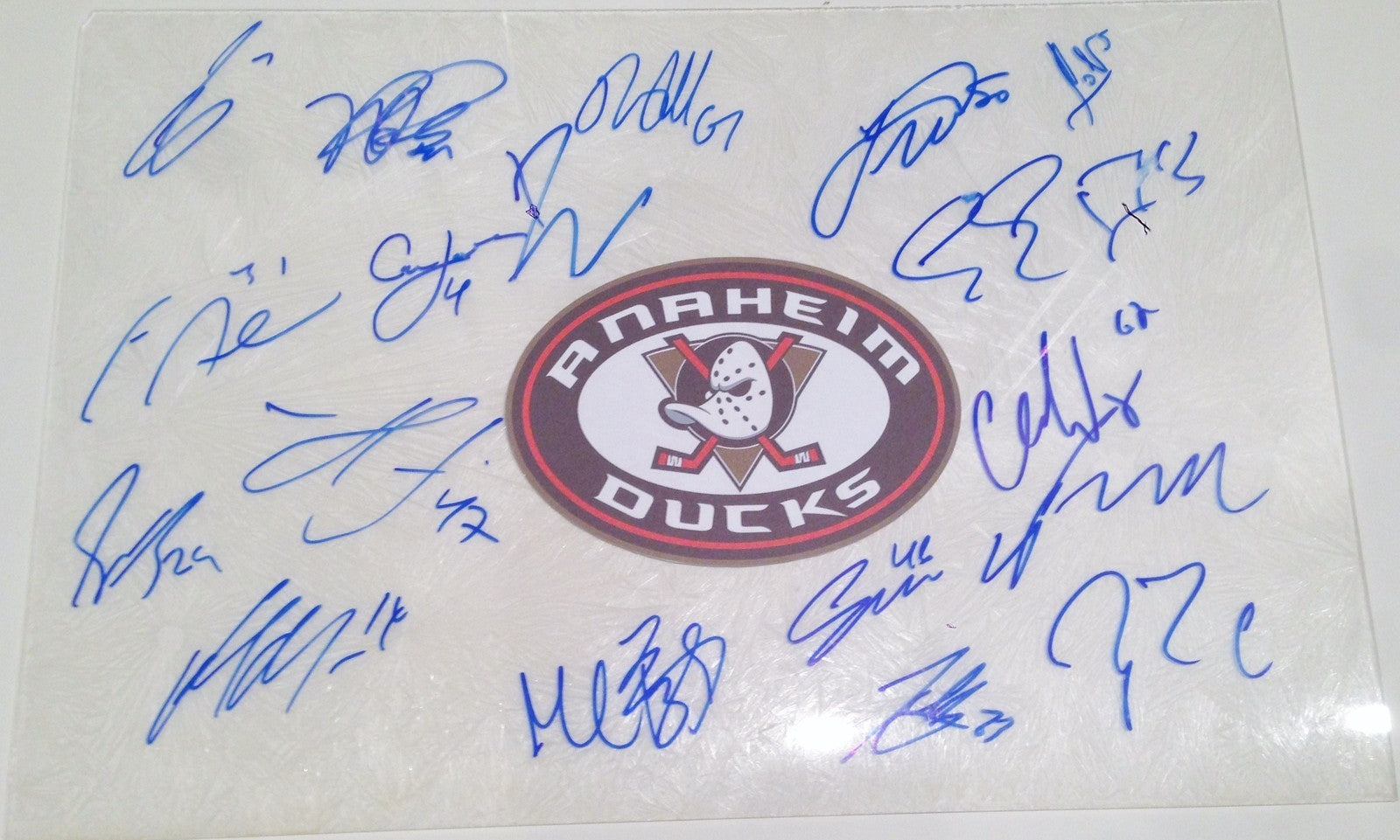 2014 Anaheim Ducks Team Signed Plexiglass w/COA Approximate Size 14x18 2015 #1