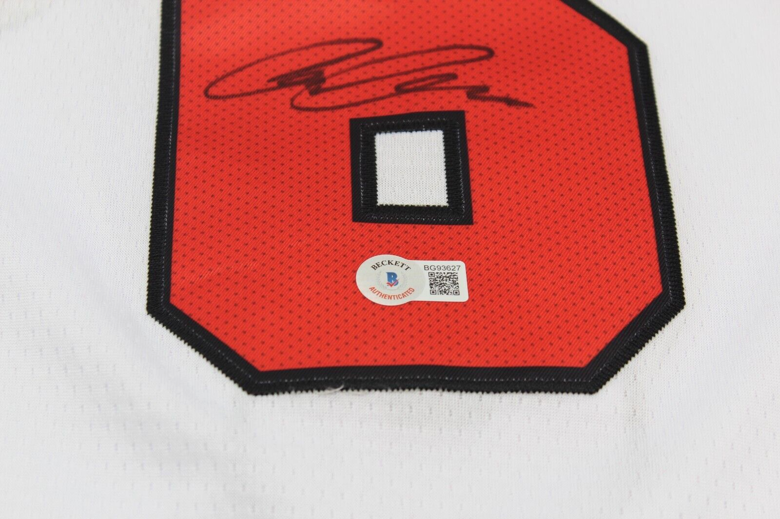 Alex Caruso Signed Chicago Bulls XL Basketball Jersey w/Beckett BAS COA BG93627
