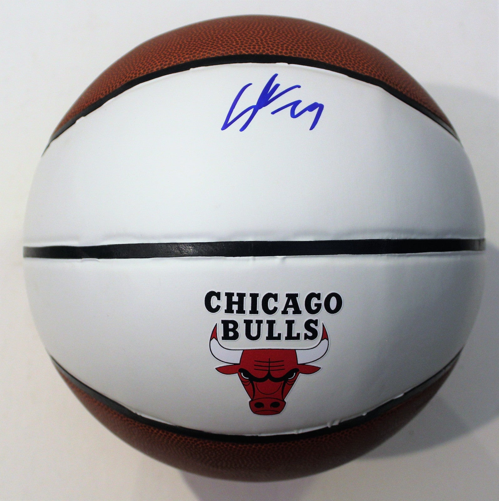 Lauri Markkanen Signed Chicago Bulls Logo Basketball w/COA 2017-18 Arizona #3