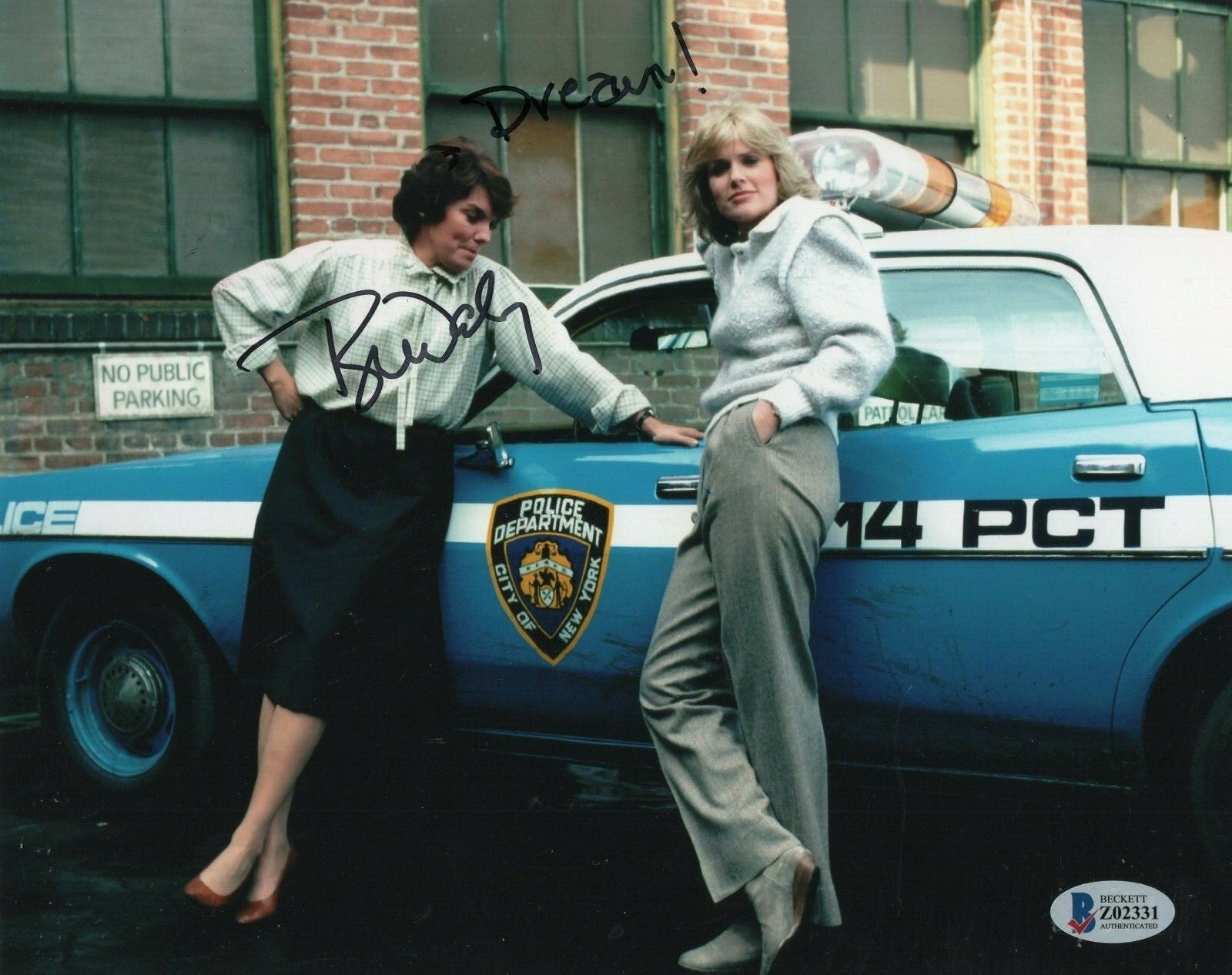 Tyne Daly Signed Cagney & Lacy 8x10 Photo w/Beckett COA Z02331