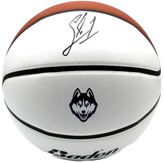 Solo Ball Signed UCONN Huskies Logo Basketball w/Beckett COA BW61126