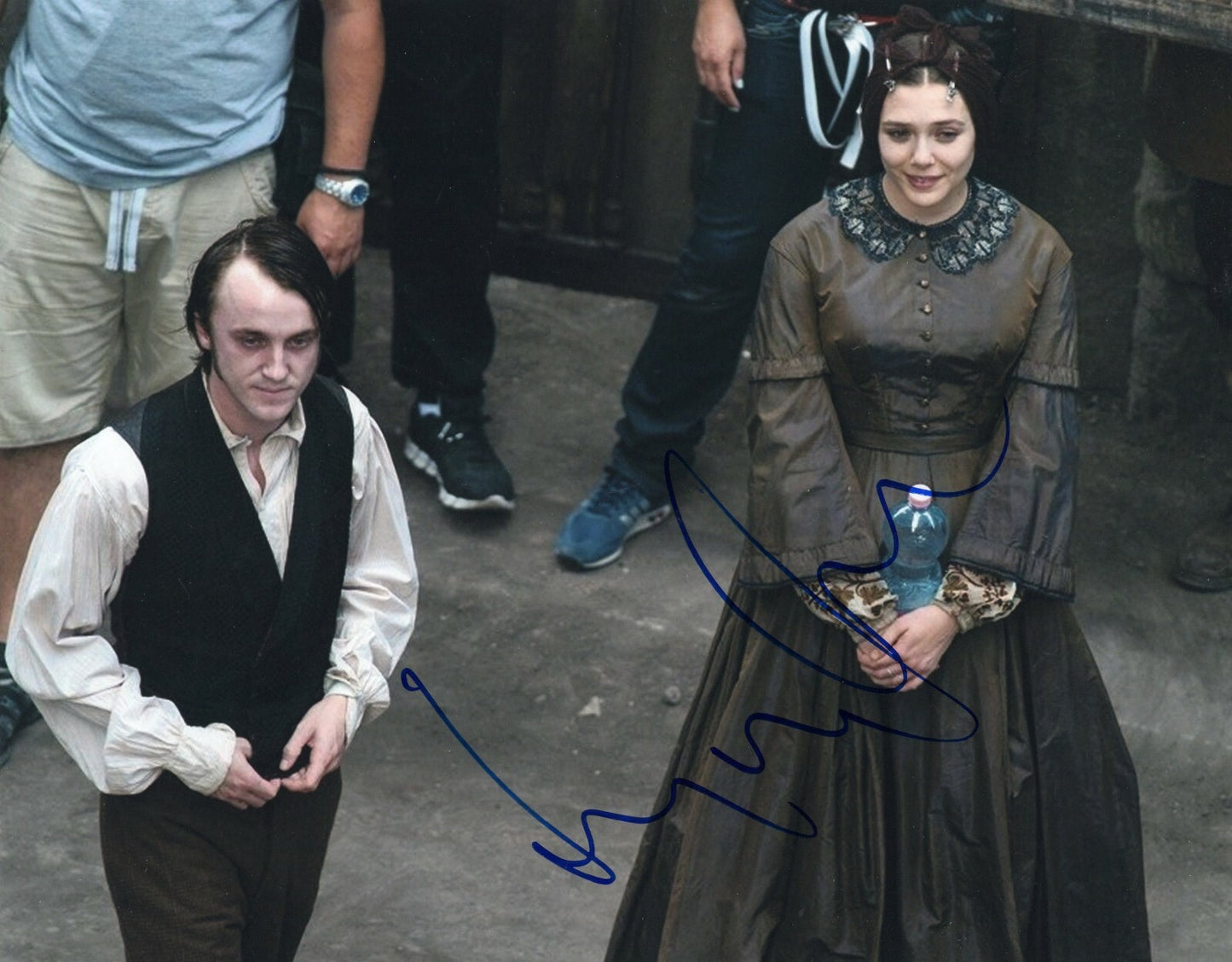 Elizabeth Olsen Signed  8x10 Photo w/COA Wanda Vision Sorry For Your Loss #4