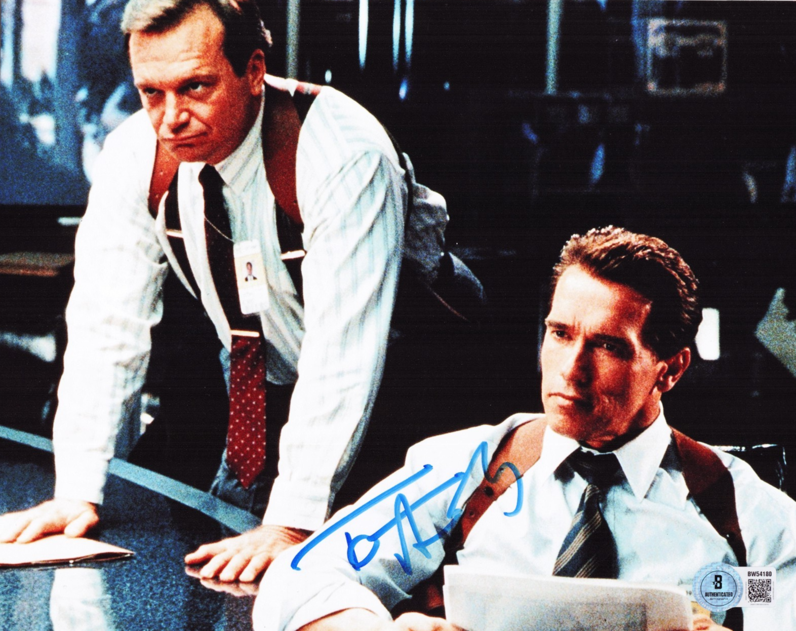 Tom Arnold Signed True Lies Movie 8x10 Photo w/Beckett BAS BW54180