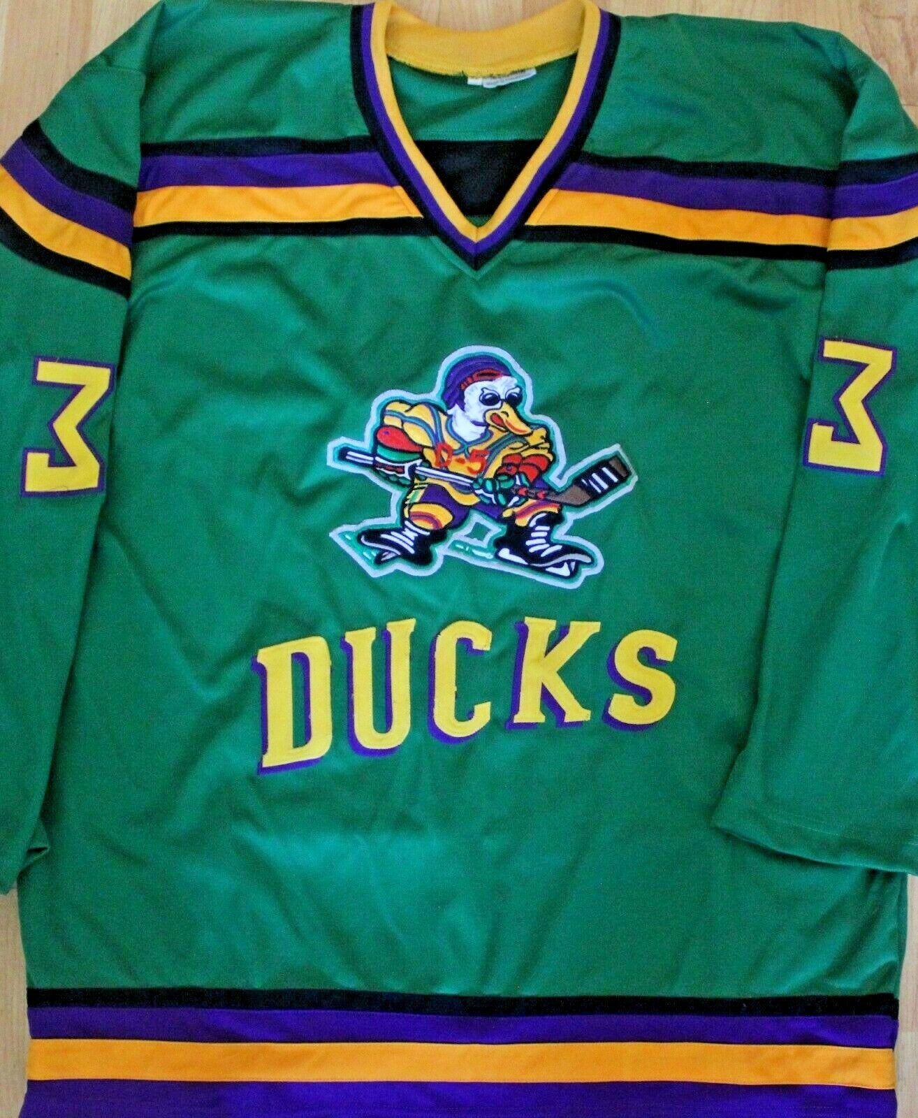 Shaun Weiss Signed Mighty Ducks Movie Custom XL Jersey w/Beckett COA V77717