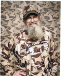 Si Robertson Signed Duck Dynasty TV Show 8x10 Photo w/Beckett COA Y75590