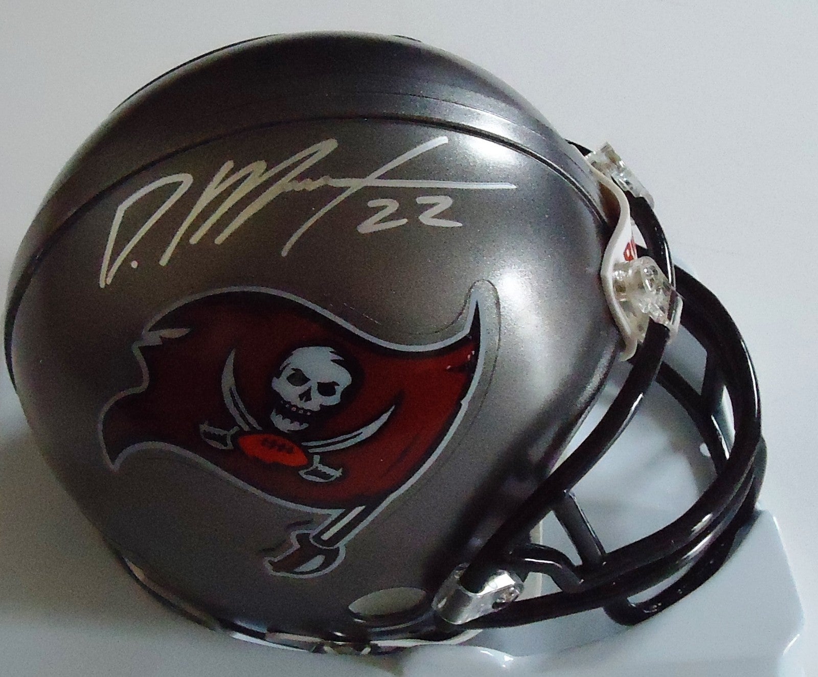 Doug Martin signed Tampa Bay Buccaneers Football mini helmet w/coa #DM22