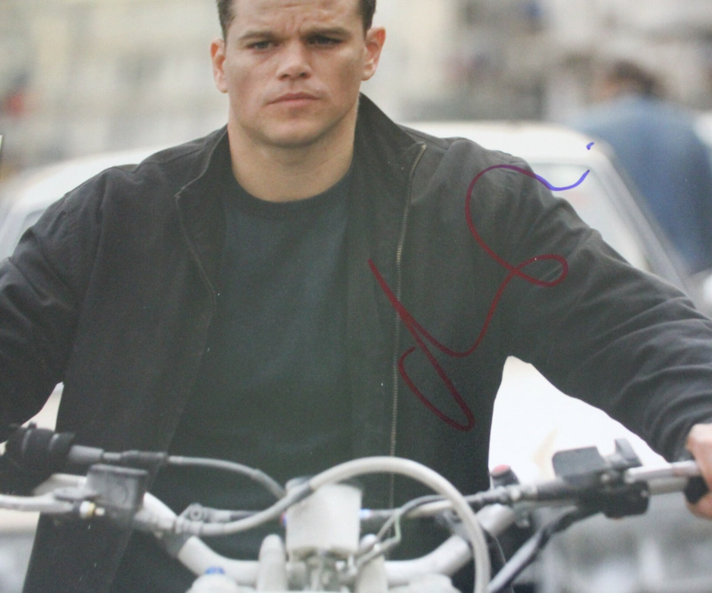 Matt Damon Signed Jason Bourne Identity 11x14 Photo w/JSA COA NN63388 Supremacy