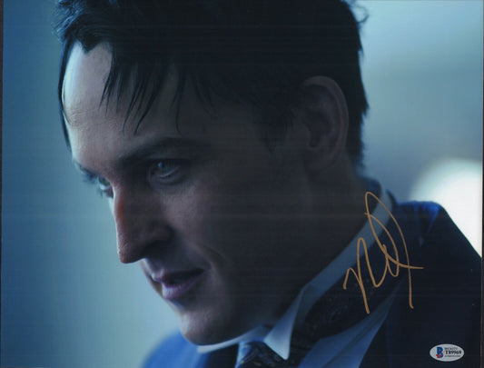Robin Lord Taylor Signed Gotham Penguin 11x14 Photo w/Beckett COA T89969