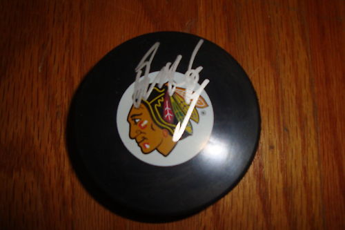 Bill Hay Signed Puck W/COA Chicago Blackhawks HOF ROY B