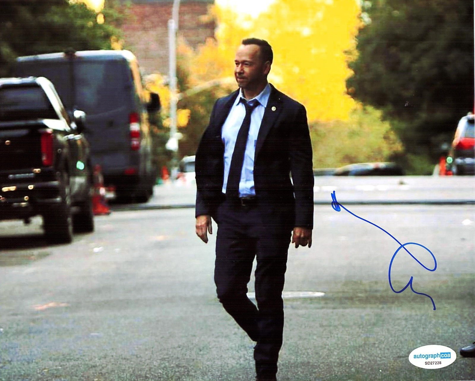 Donnie Wahlberg Signed Blue Bloods Danny Reagan 8x10 Photo w/ACOA SD27228