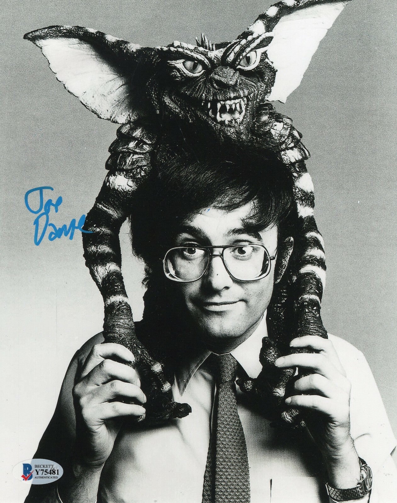 Joe Dante Signed Gremlins Director 8x10 Photo w/Beckett COA Y75481