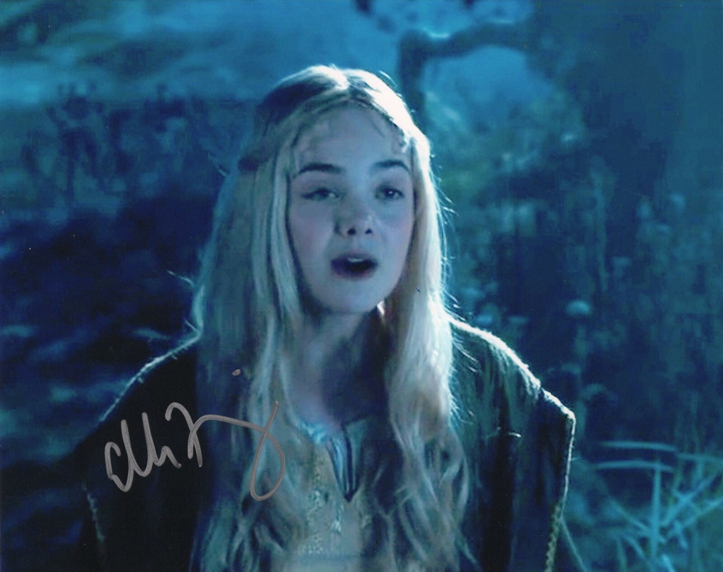 Elle Fanning Signed  8x10 Photo w/COA Maleficent Aurora Super 8 #6