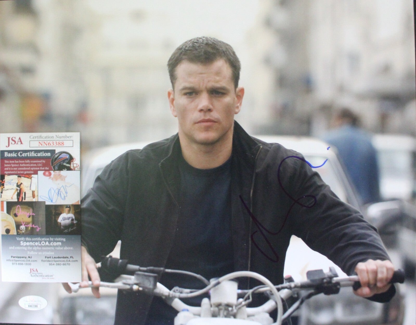 Matt Damon Signed Jason Bourne Identity 11x14 Photo w/JSA COA NN63388 Supremacy