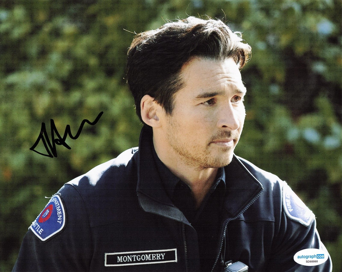 Jay Hayden Station 19 Travis Montgomery Signed 8x10 Photo w/ACOA SD60060