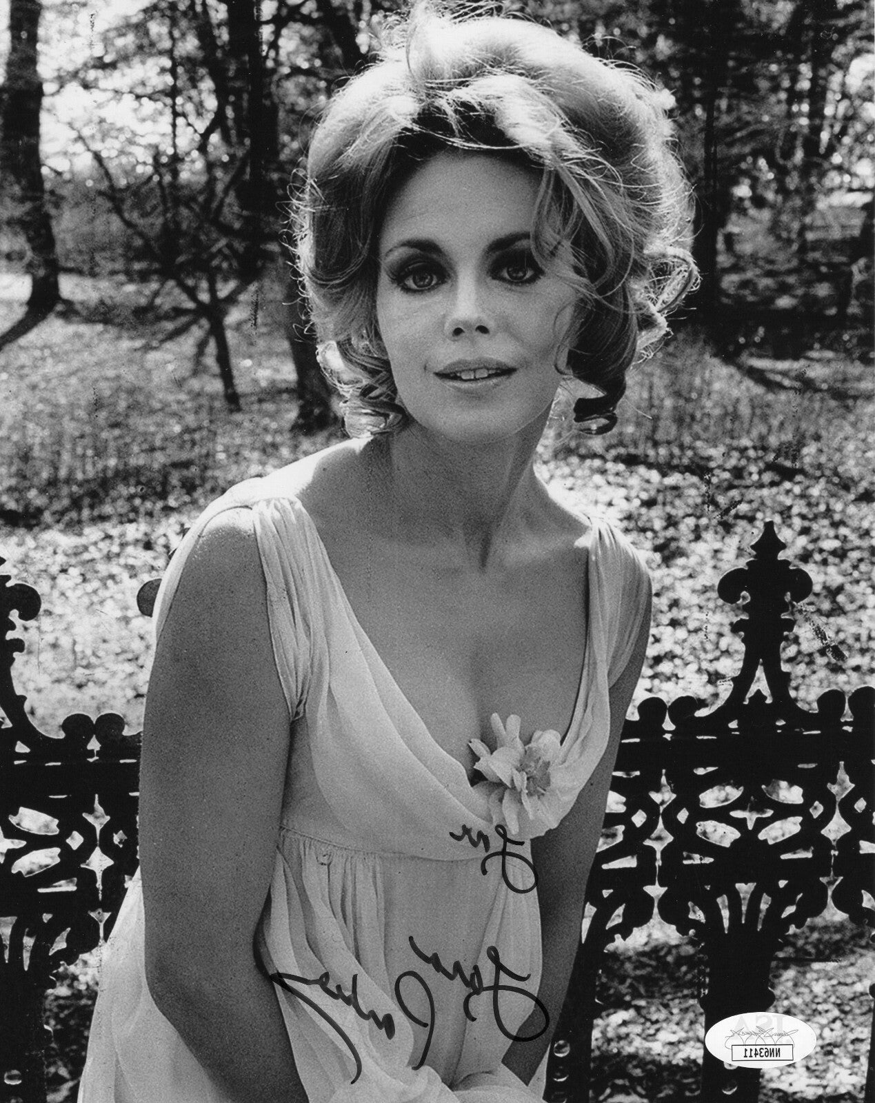 Lara Parker Signed Angelique Dark Shadows TV Show 8x10 Photo w/JSA COA NN63411