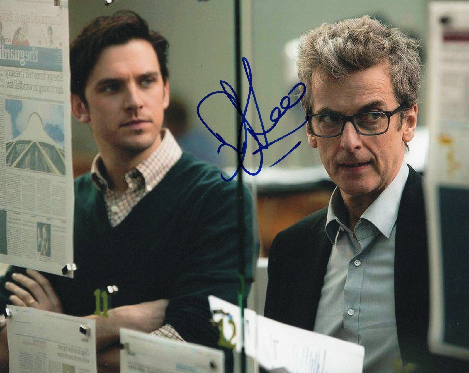 Dan Stevens Signed 8x10 Photo w/COA The Fifth Estate Beauty And The Beast #1