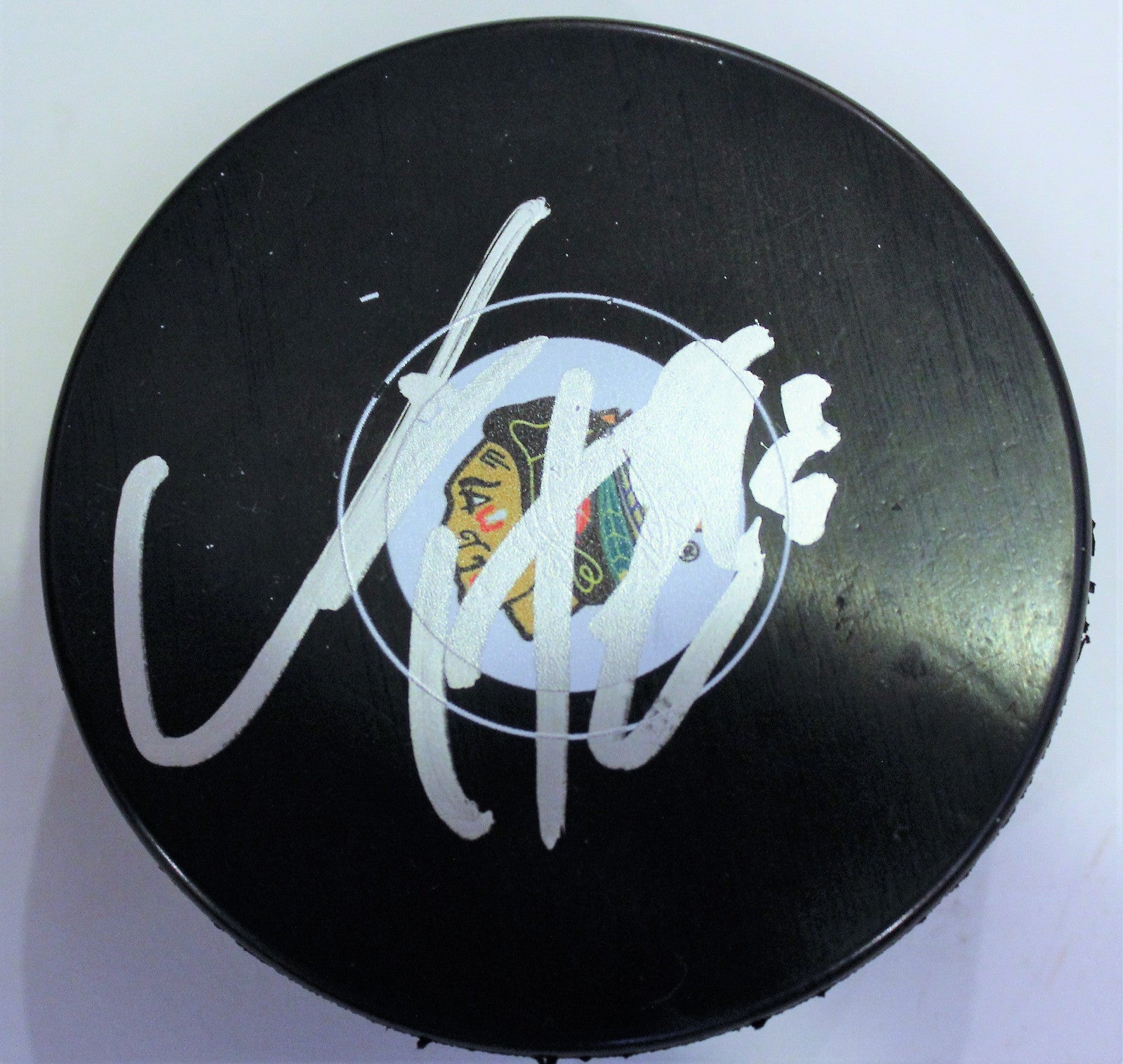 Vinnie Hinostroza Signed Chicago Blackhawks Logo Puck w/COA 2017-18 #1