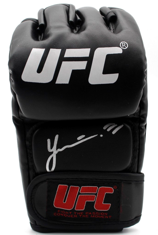 Yair Rodriguez Signed UFC Training Glove MMA w/Beckett COA BAS BV10193