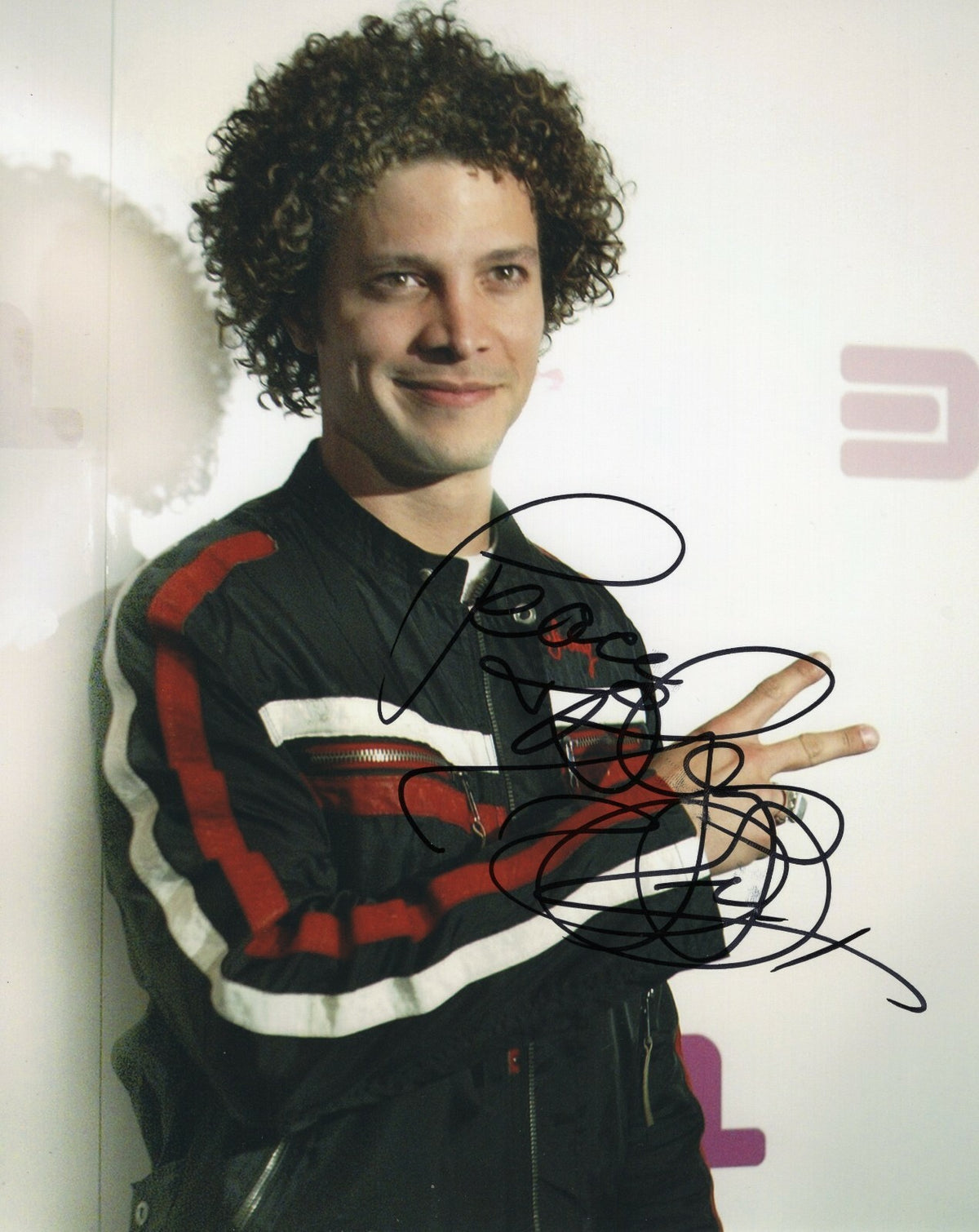 Justin Guarini Signed  8x10 Photo w/COA American Idol Broadway #1