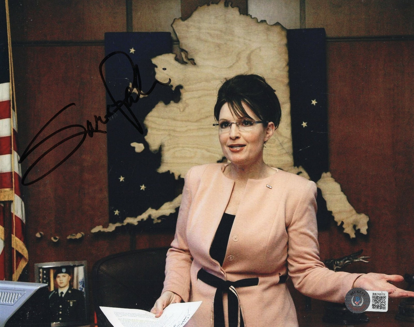 Sarah Palin Signed Alaska Governor Politics 8x10 Photo w/Beckett BAS COA BB76879