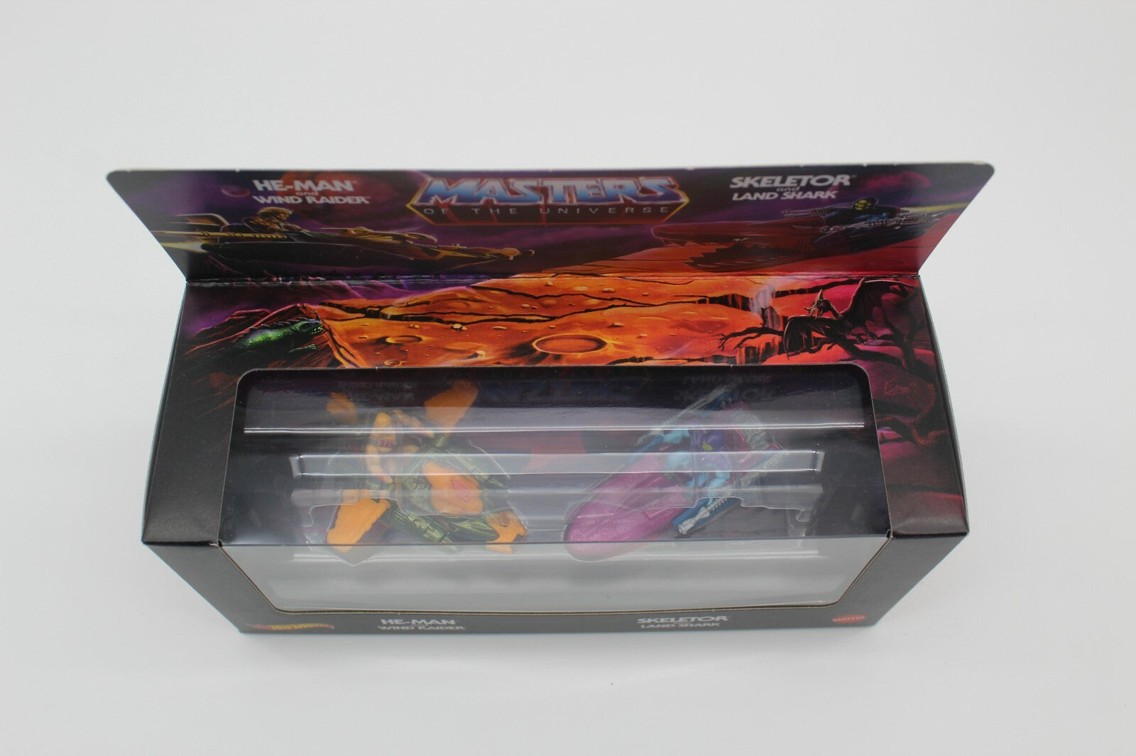 SDCC 2021 Mattel Exclusive Hot Wheels MOTU Wind Raider vs Land Shark Inhand