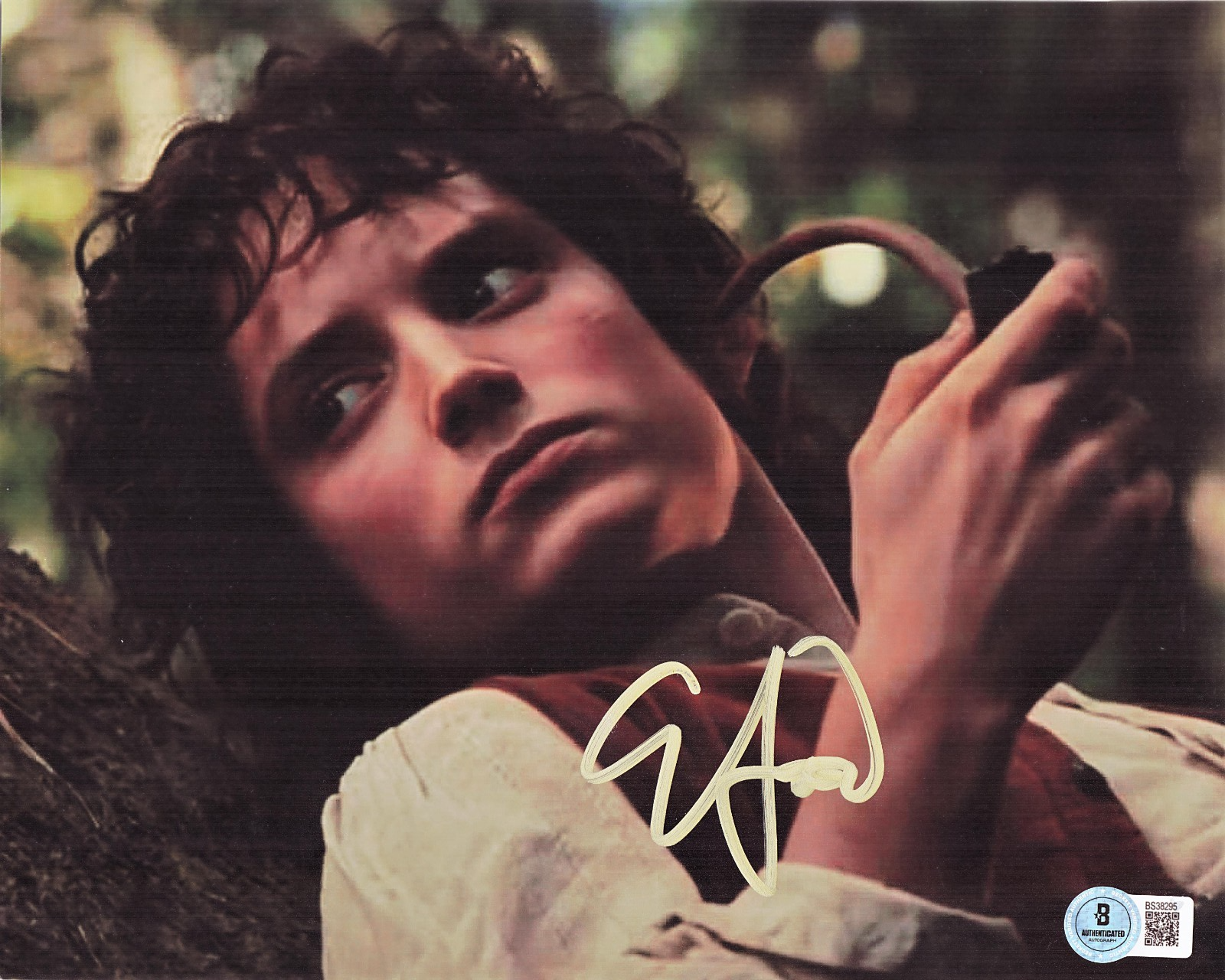 Elijah Wood Signed Frodo Lord of The Rings 8x10 Photo W/Beckett COA BS38295