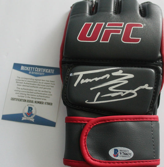 Travis Browne Signed UFC Training Glove w/Beckett COA MMA Champion V76631