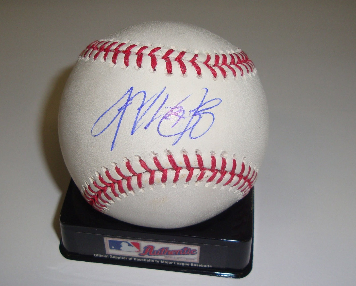 Michael Bourn Signed Baseball w/COA Official MLB 2012 Atlanta Braves