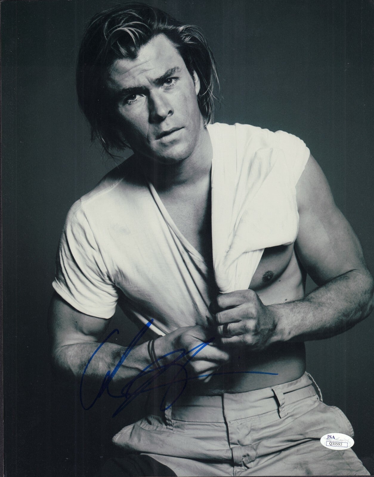 Chris Hemsworth Signed Thor 11x14 Photo w/JSA COA 