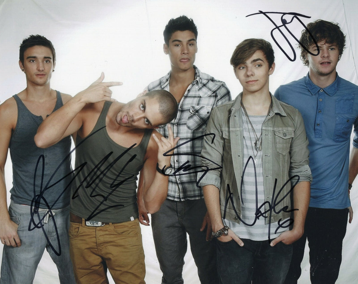 Group Signed 8x10 Photo w/COA U.K. Band All Time Low Heart Vacancy #5