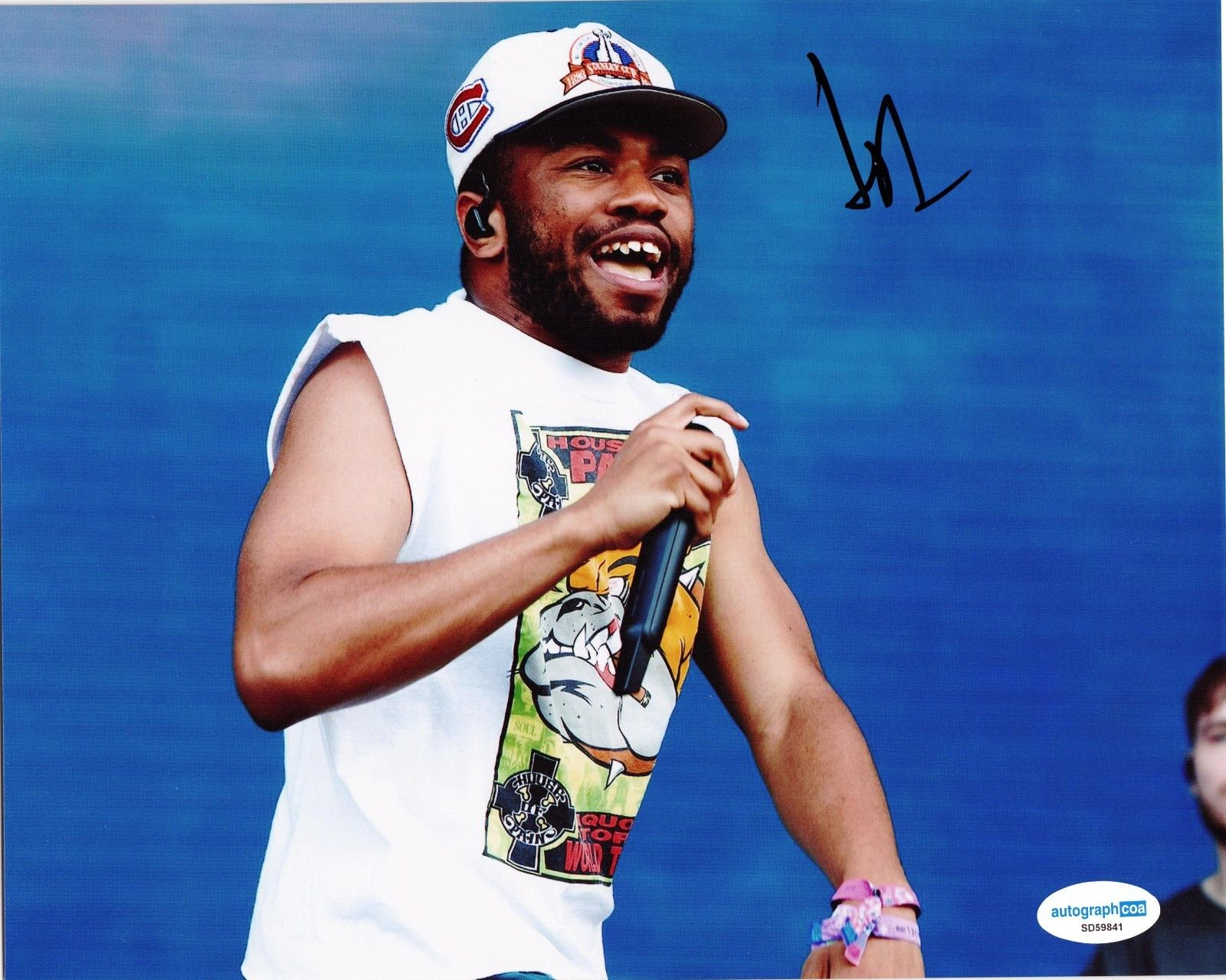 Kevin Abstract MTV1987 Blanket Signed 8x10 Photo w/ACOA SD59841