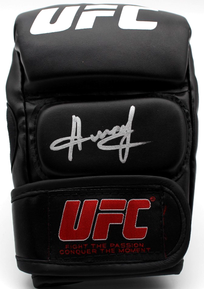 Alibi Idiris Signed UFC Training Glove MMA w/Beckett COA BAS BT56314