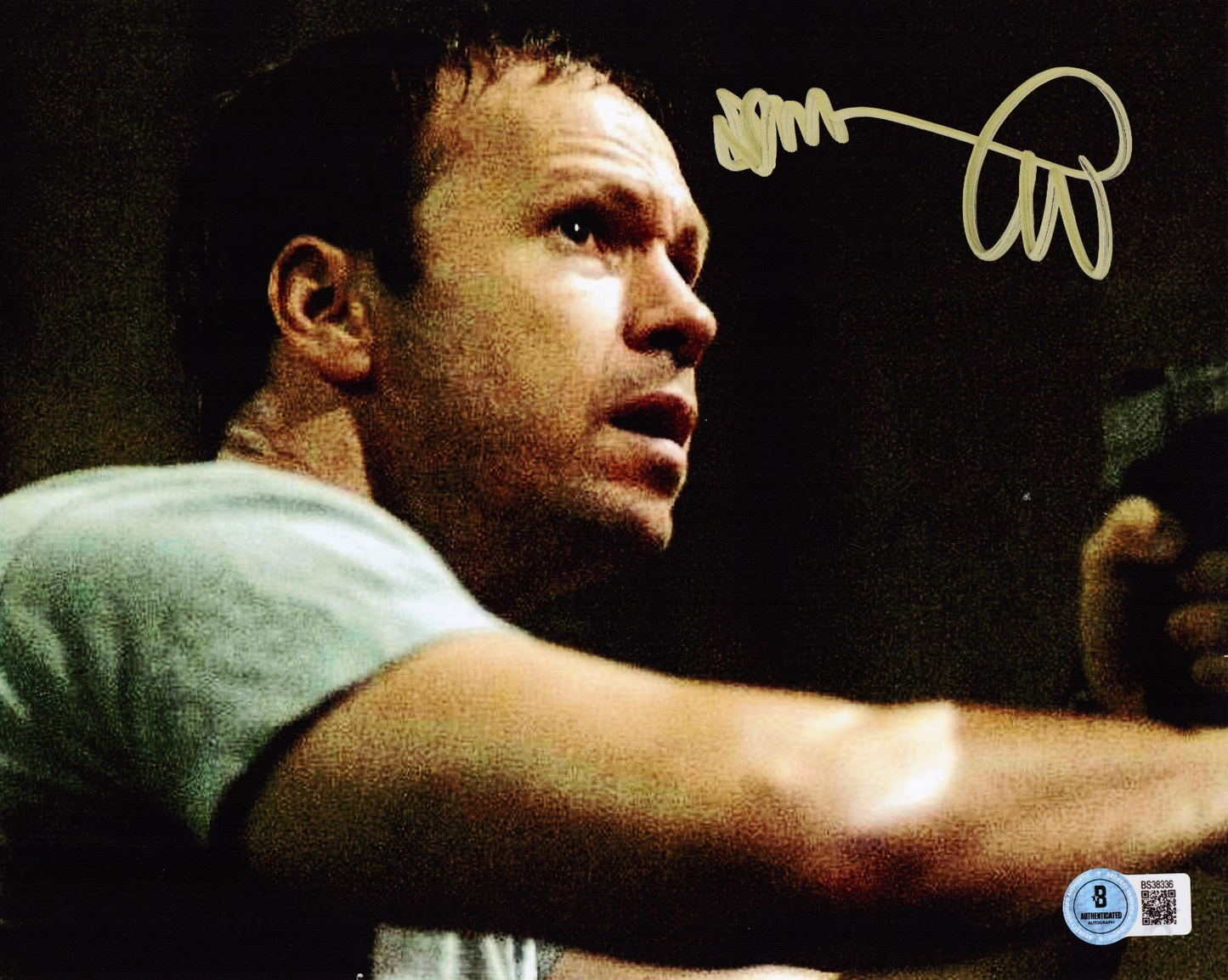 Donnie Wahlberg Signed Det. Reagan Blue Bloods 8x10 Photo W/Beckett COA BS38336